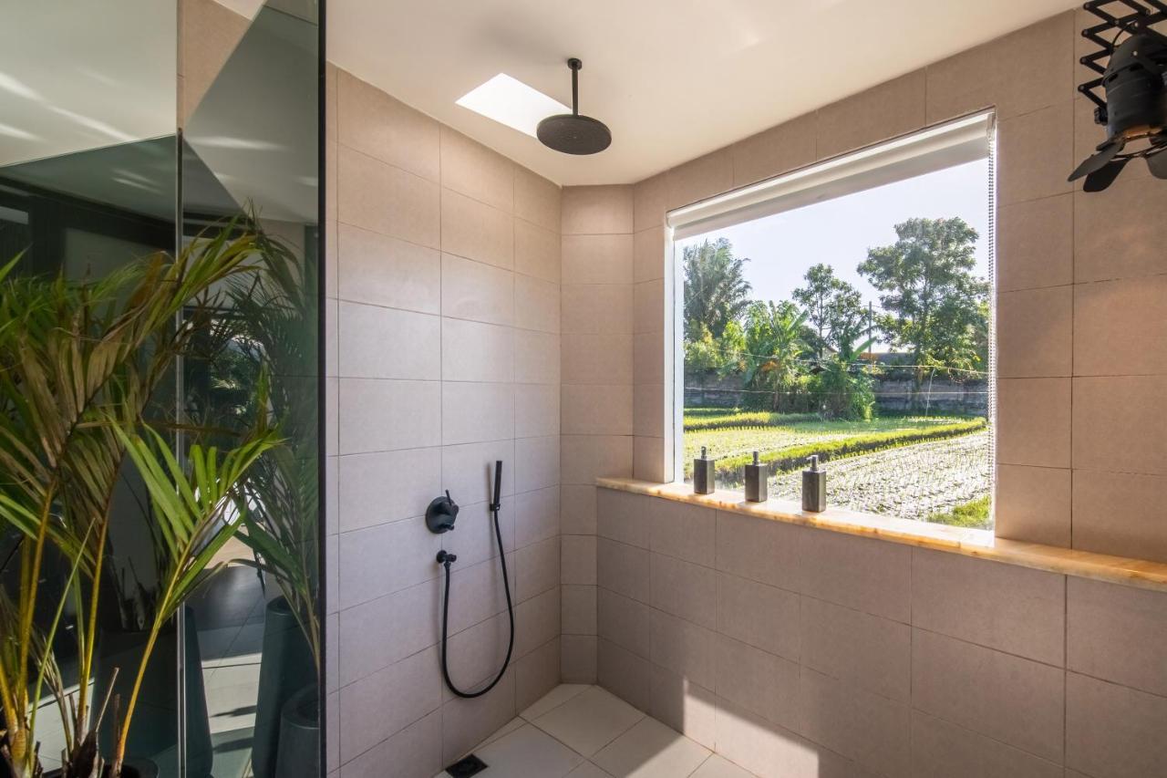 Rice Field View With Sauna Projector And Jacuzzi Unique Design Canggu Kültér fotó