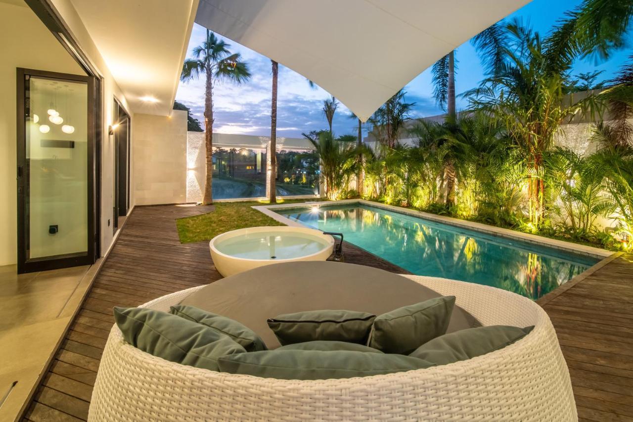 Rice Field View With Sauna Projector And Jacuzzi Unique Design Canggu Kültér fotó
